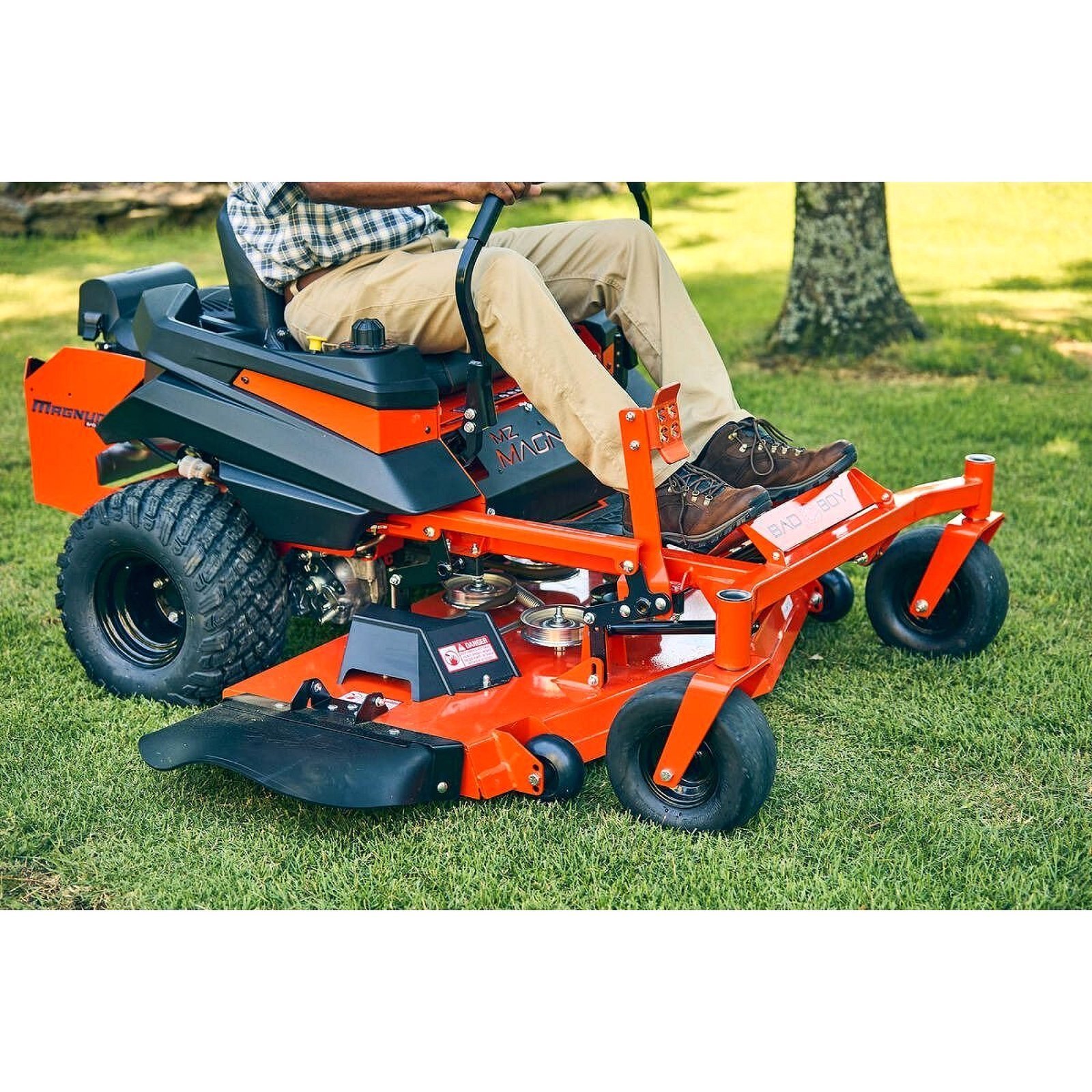 Bad Boy MZ Magnum 54-Inch 24 HP Kohler Gas Zero-Turn Mower - Image 5